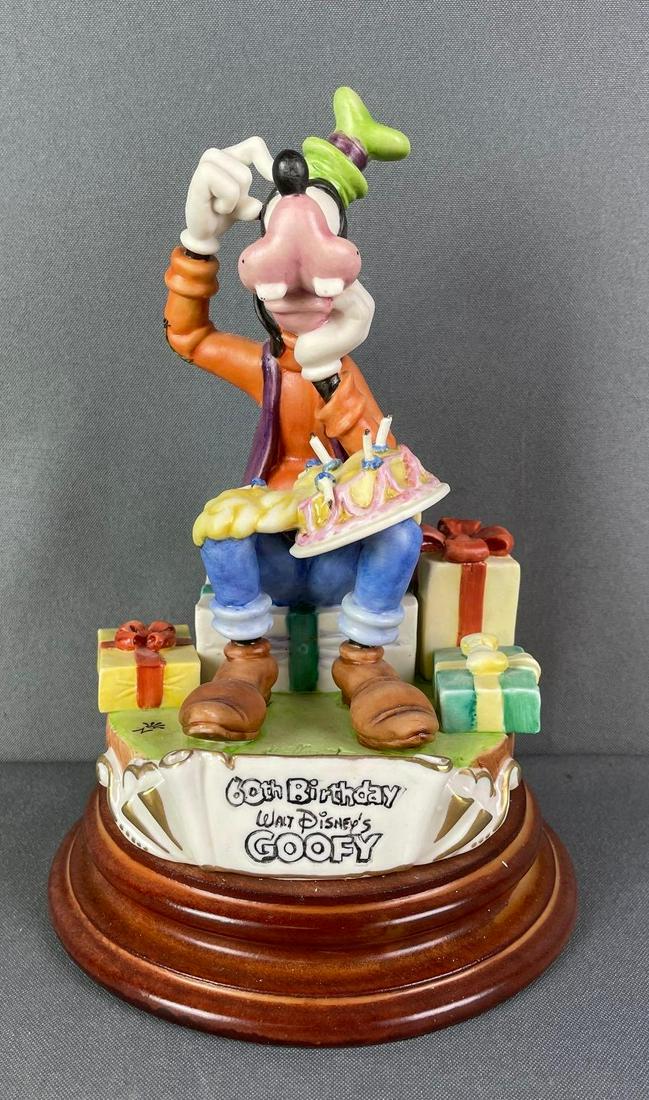 Disney Capodimonte Laurenz 60th Birthday Goofy Statue: Artist - Enzo Argentine, Includes COA and paperwork, Limited Edition 1 of 1000. measures 9 x 6 1/4 inches