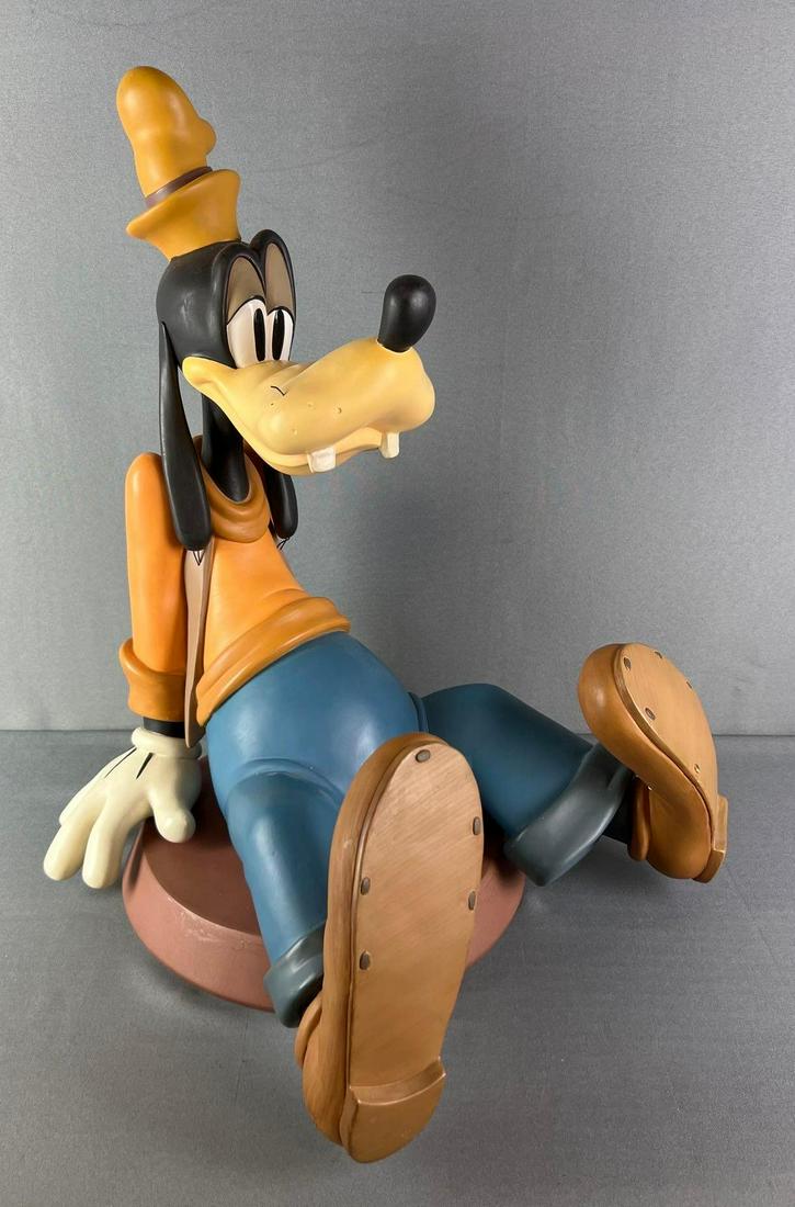 Disney 70 Goofy Years Resin Goofy Statue (1 of 5)