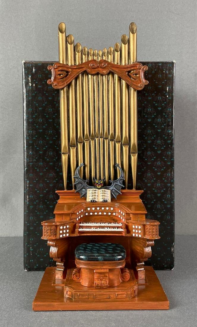 2004 Disney 999 Happy Haunts A Ghoulish Gathering Organ Figurine: limited edition of 1330, with original packaging. measures 10 3/4 x 4 1/2 x 3 1/4 inches