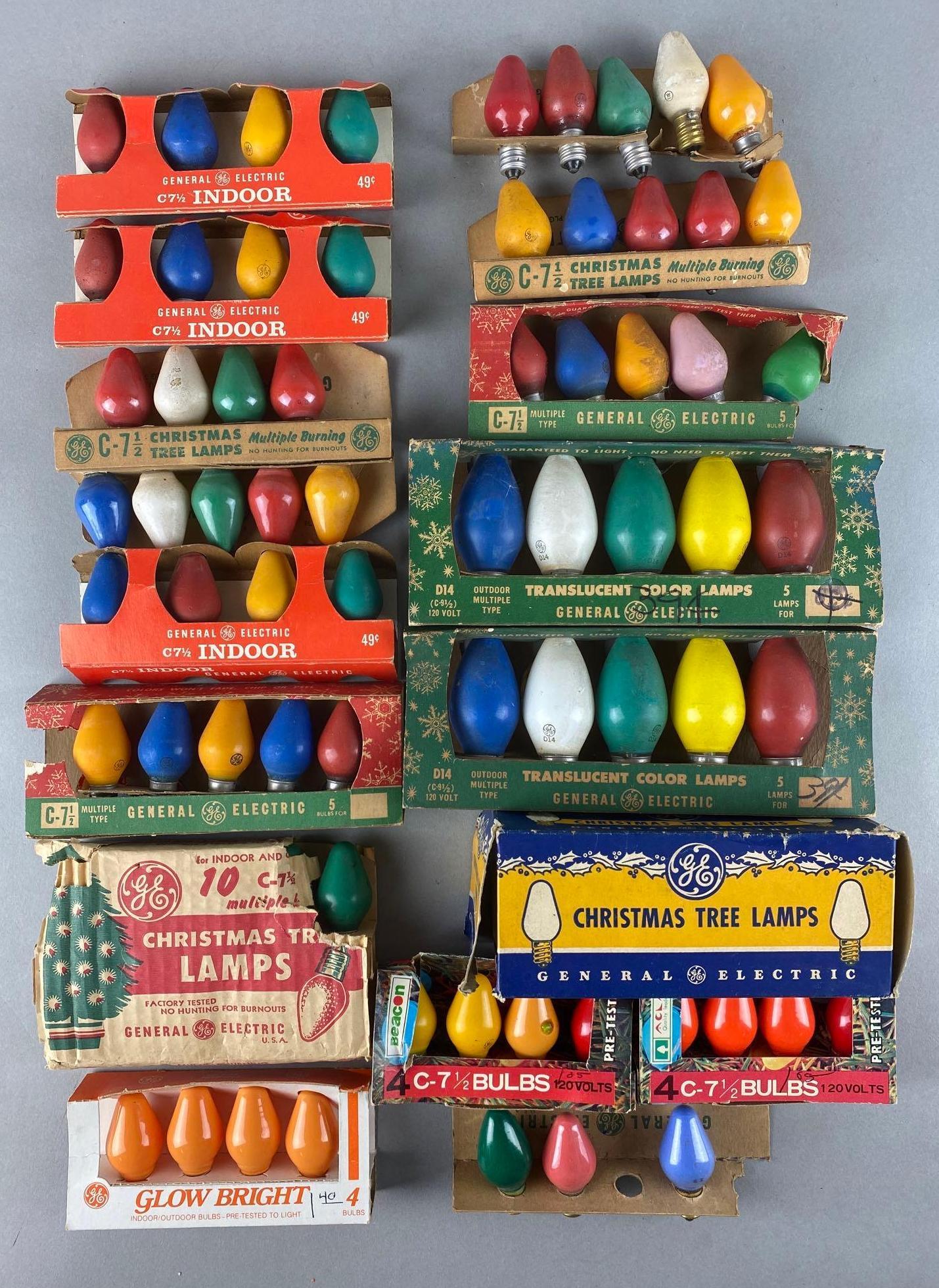 Group of Vintage General Electric Christmas Tree Bulbs (1 of 3)