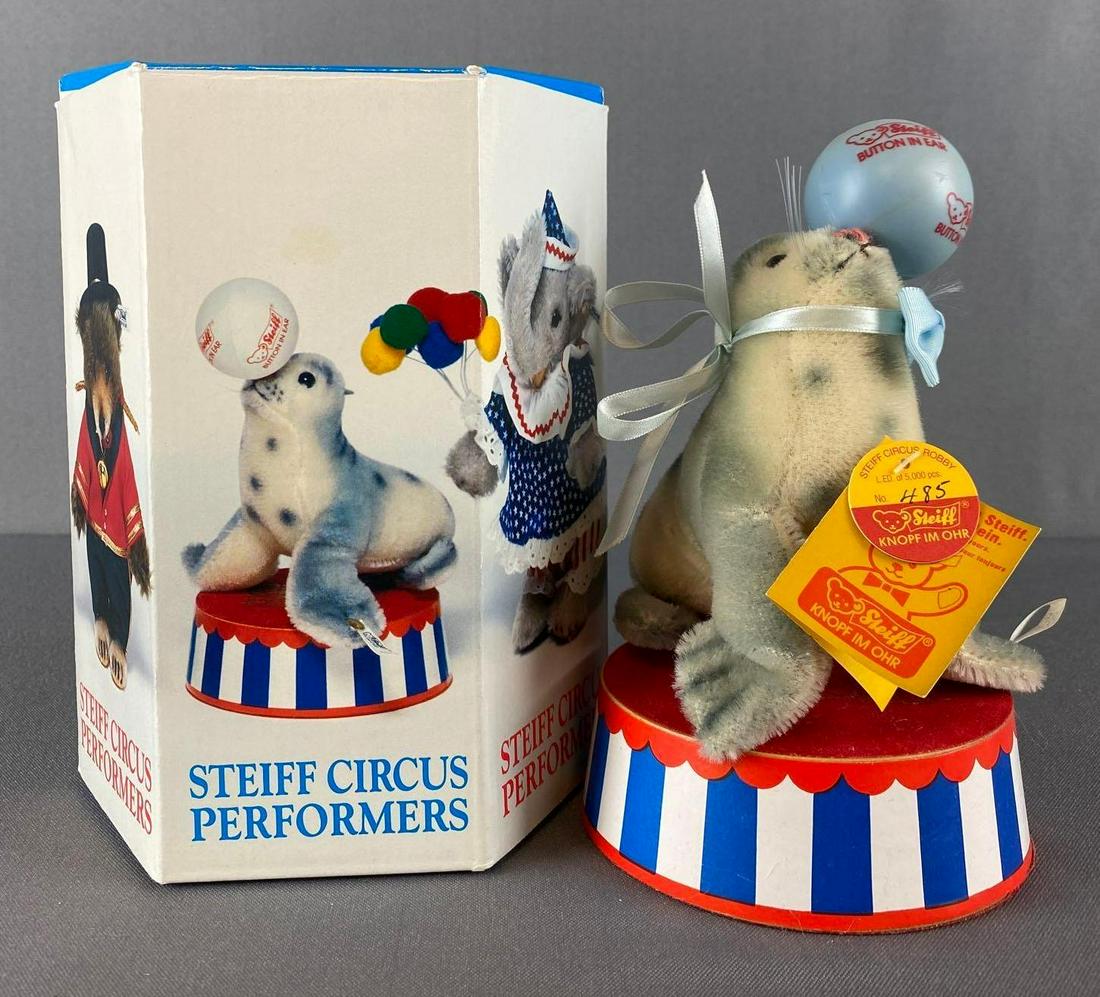 Limited Edition Steiff Golden Age of the Circus Seal with Ball on Stand Teddy Bear (1 of 6)