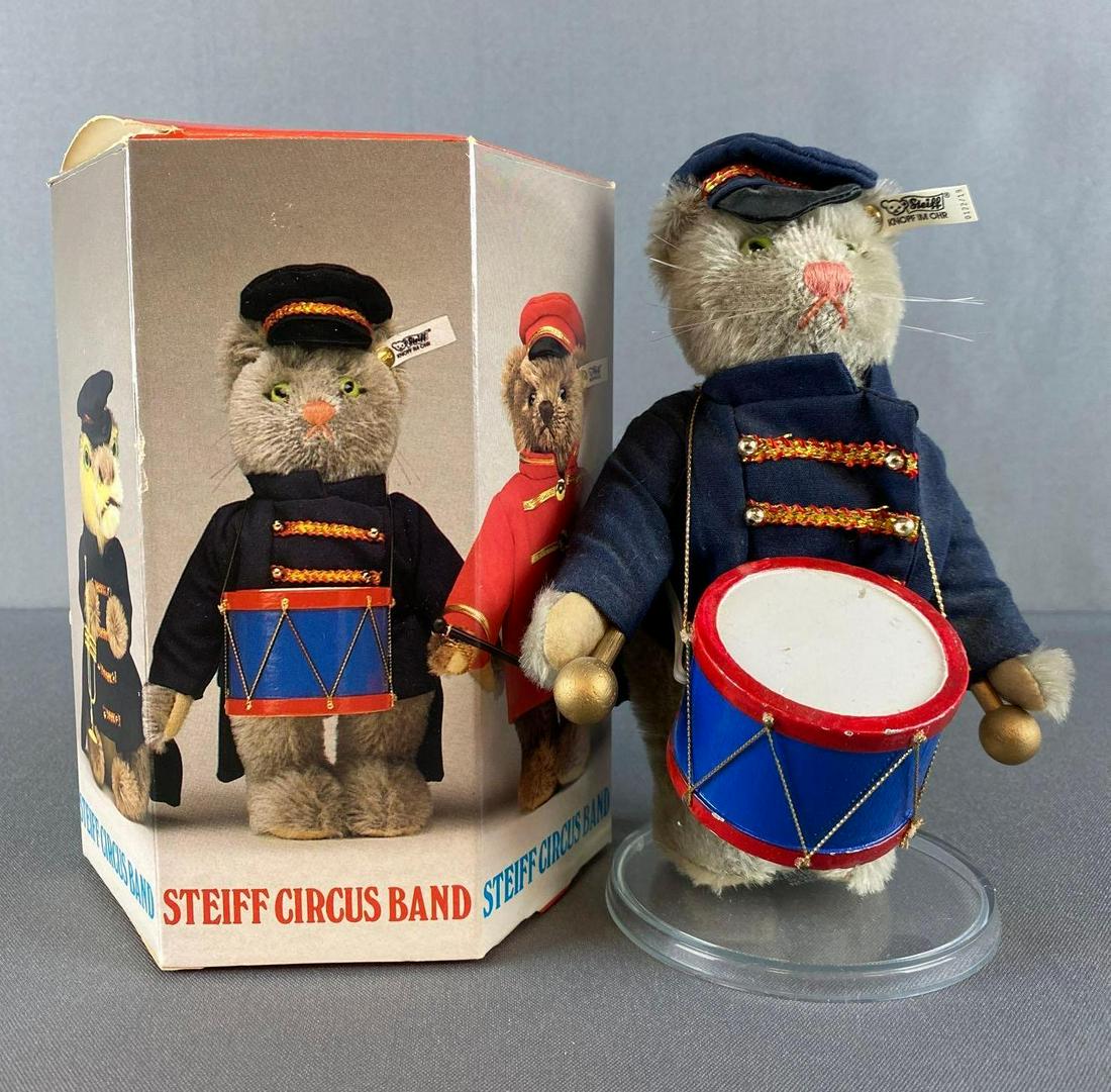 Limited Edition Steiff Golden Age of the Circus Cat Bandsman (1 of 6)