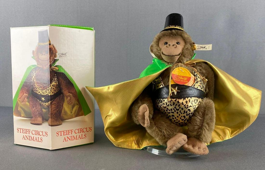 Limited Edition Steiff Golden Age of the Circus Strong man Gorilla (1 of 6)