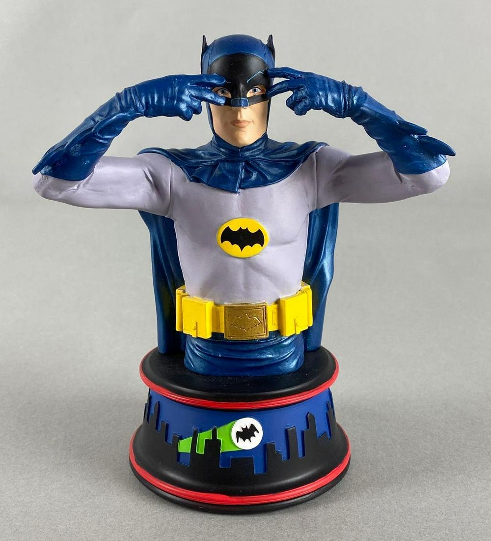 Diamond Select Toys Adam West 1966 Batman Statue: Limited Edition No. 0475/3000, Made in China, Measures 5 3/4 x 4 3/4 x 3in.