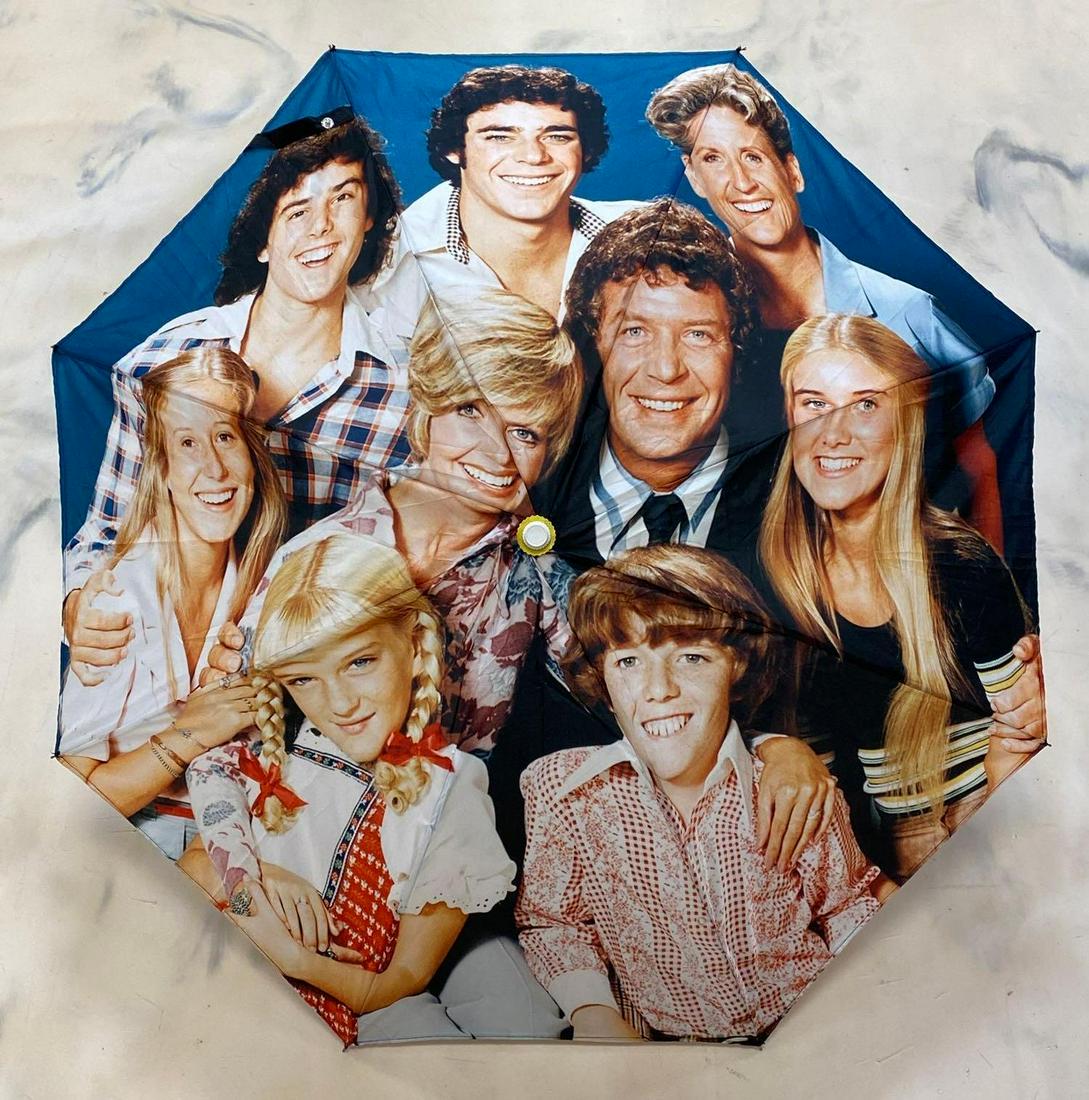 The Brady Bunch Umbrella: Measures 21 x 34in diameter.