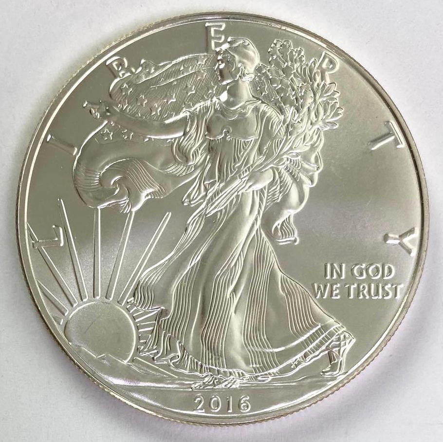 2016 American Eagle 1oz Fine Silver Round (1 of 2)