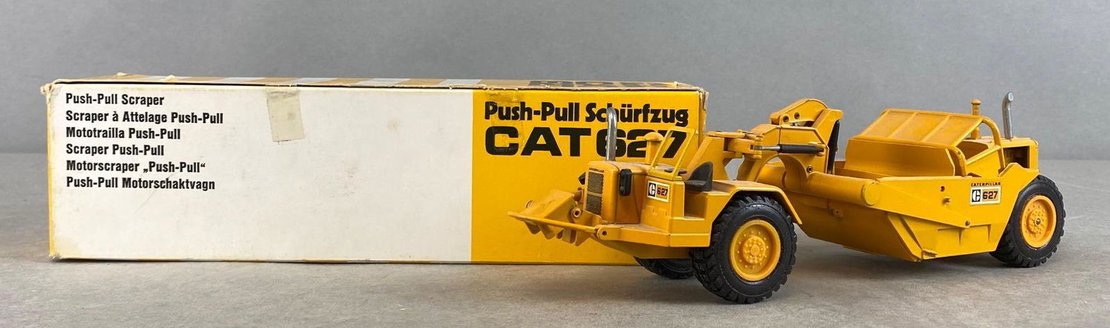 NZG Modelle Push-Pull Schurfzug Cat 627 Scraper (1 of 10)