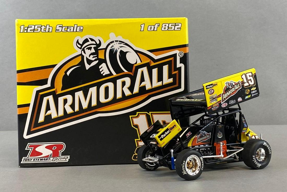 RR 2008 Donny Schatz Armor All Sprint Car: 1/25 scale, die-cast limited edition. 1/852.