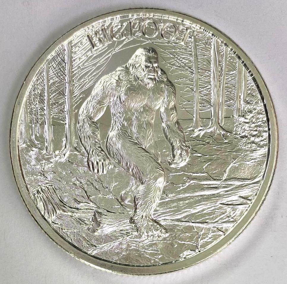 Intaglio Mint Bigfoot 1oz. .999 Fine Silver Round (1 of 2)