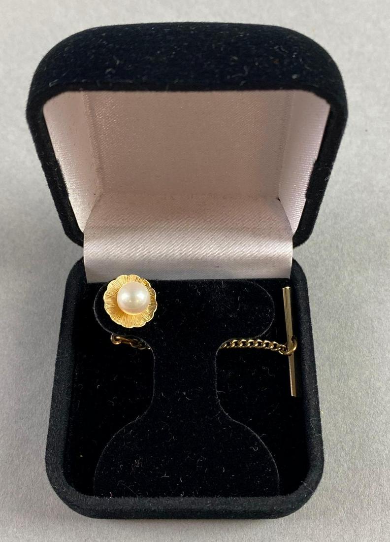 14k Yellow Gold and Pearl Tie Tack Pin: Total weight 3.4g, With 6-7mm Akoya White Cultured Peal.