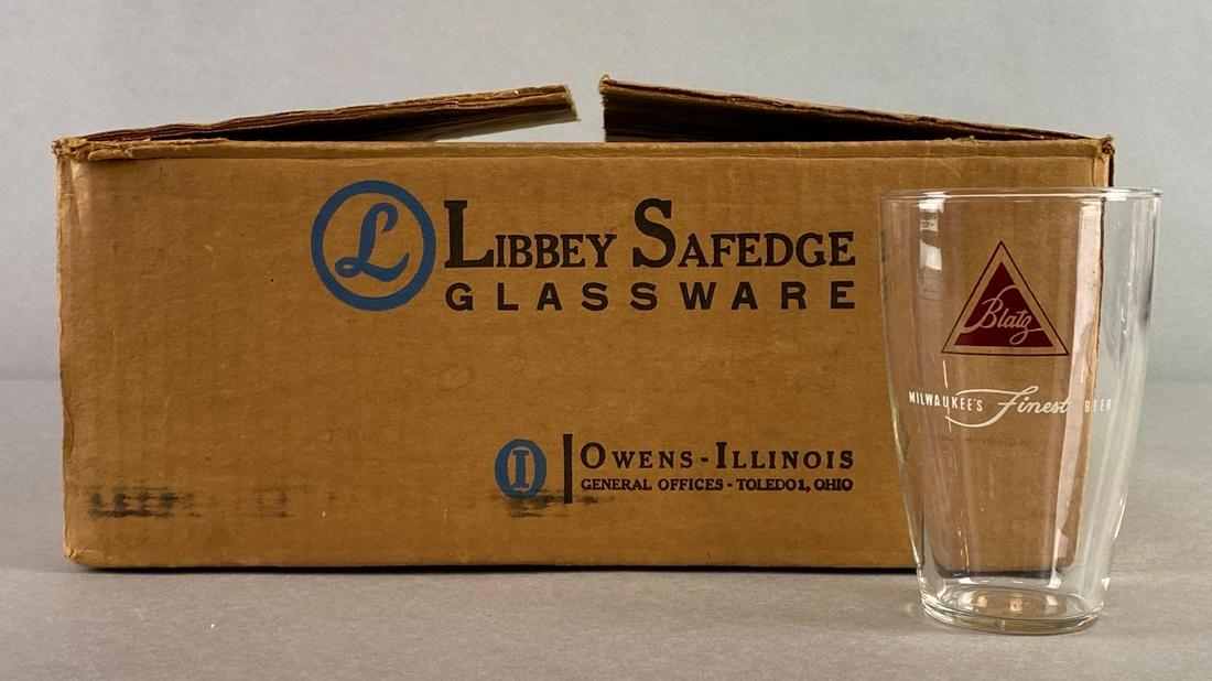 Case of 16 Blatz Advertising Beer Pint Glasses (1 of 4)