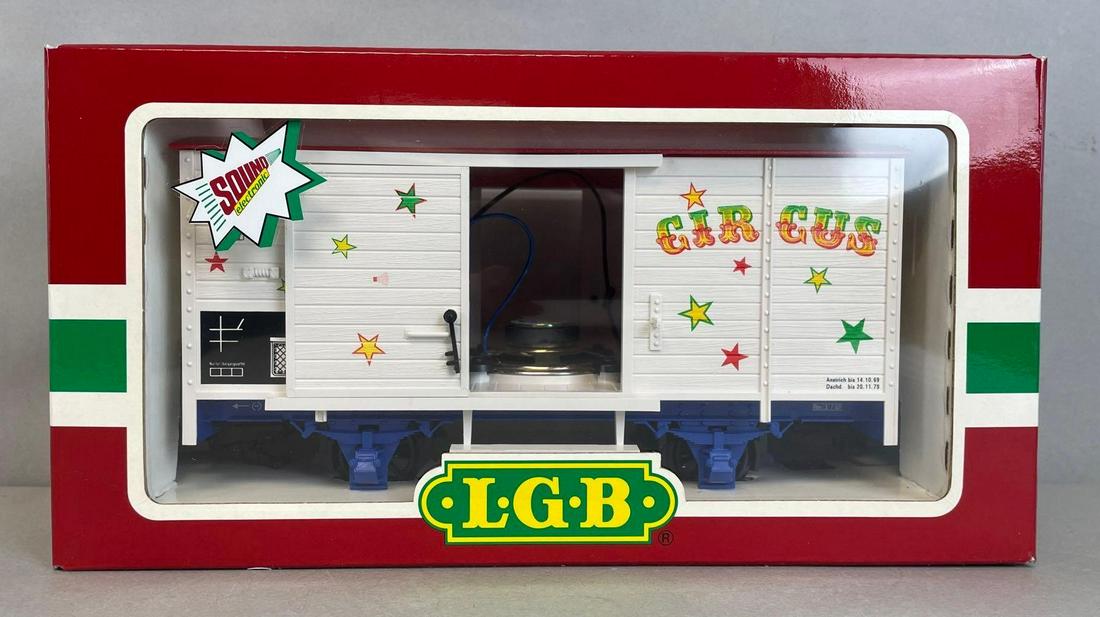 LGB No. 4136S G Scale Circus Sound Boxcar (1 of 3)