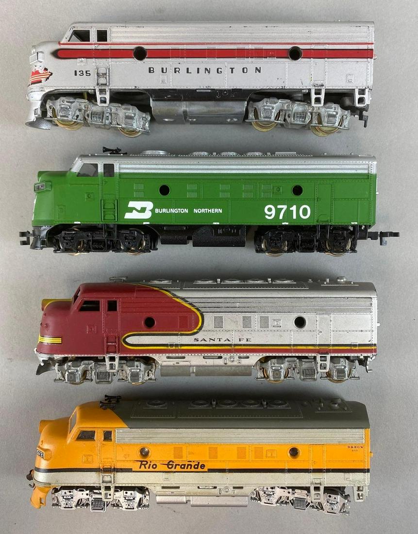 Group of 4 HO Scale Diesel Locomotives (1 of 4)