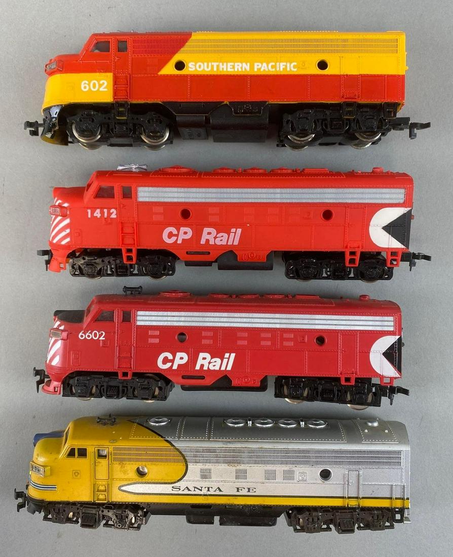 Group of 4 HO Scale Diesel Locomotives (1 of 6)