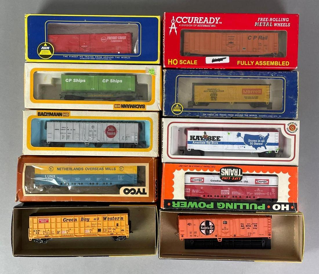 Group of 10 HO Scale Train Cars (1 of 3)