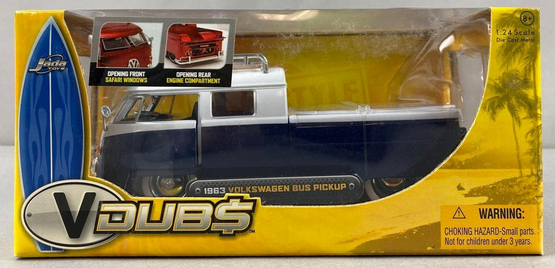 Jada Toys 1963 Volkswagen Bus Pickup (1 of 5)