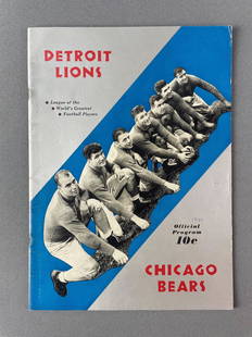 1939 Detroit Lions vs Chicago Bears Official Program: Nov 12, 1939. measures 10 3/4 x 7 3/4 inches