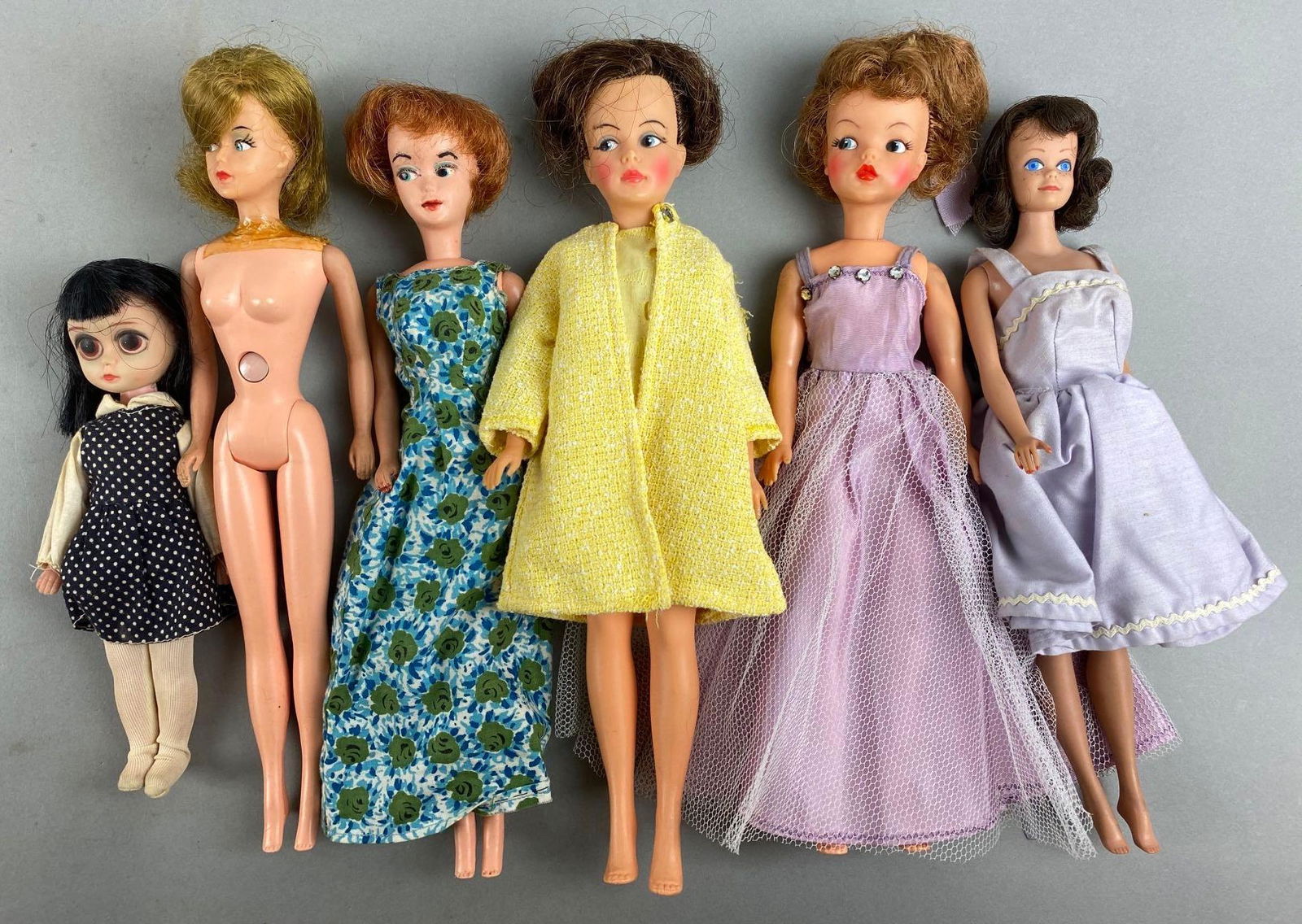 Group of 6 Assorted Fashion Dolls (1 of 6)