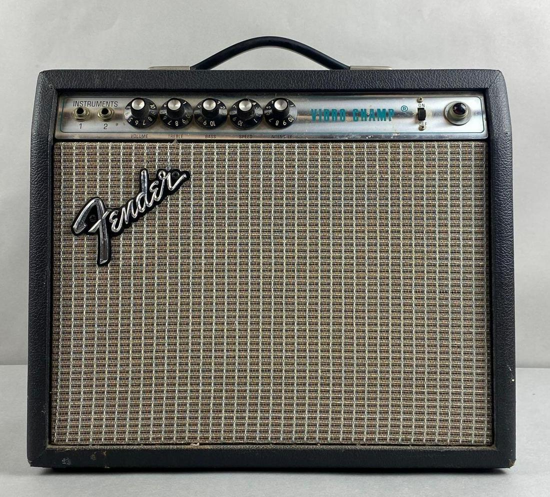Fender Vibro Champ Amplifier (1 of 9)