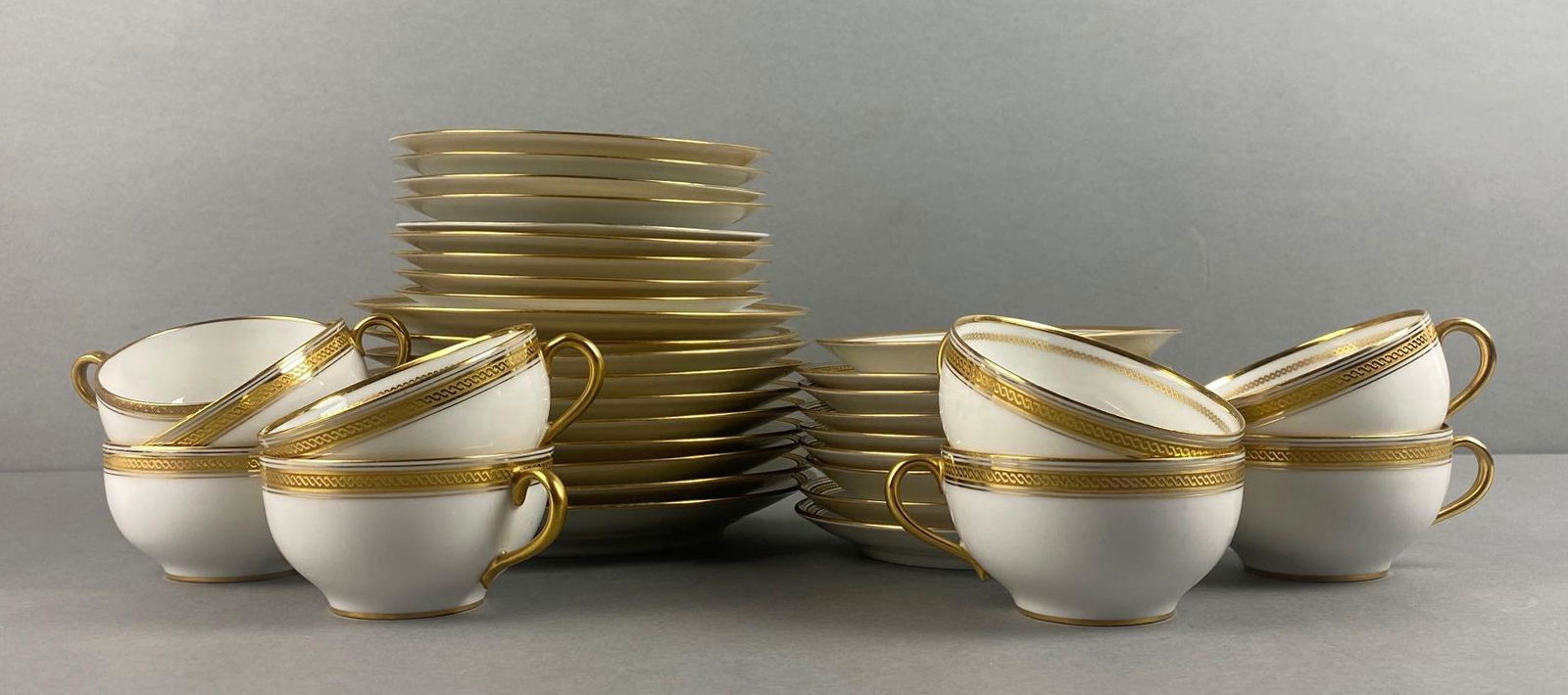 Group of 30+ Ginori Dish Ware Set (1 of 6)