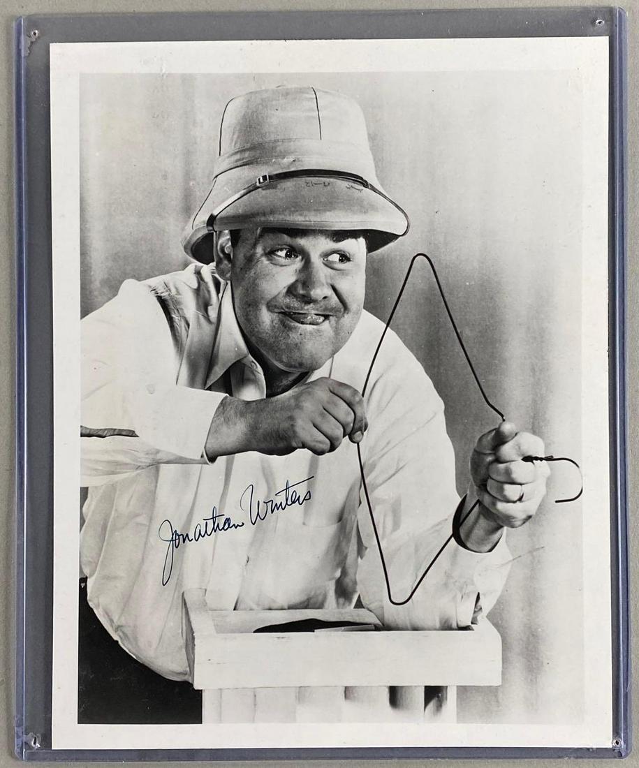 Jonathan Winters Signed Photograph No COA: Measures 8 x 10in, No COA, Unknown Authenticity, Buying as is.