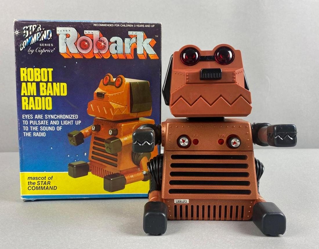 Vintage Caprice Star Command Robark Robot AM Band Radio: 1978, Original box, untested. Style No. 600XL. Radio measures 6 x 4 1/2 x 3 1/2 inches