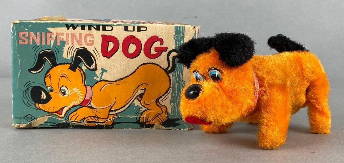 T.N. Vintage  Wind Up Sniffing Dog (1 of 12)