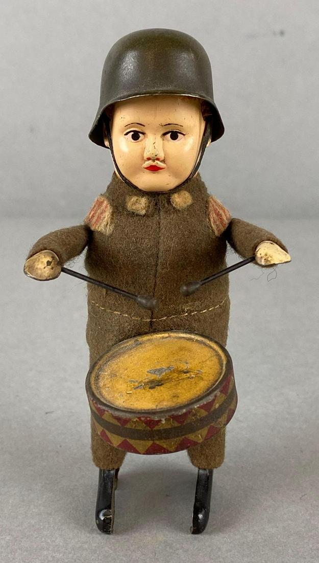 Schuco Vintage Wind Up German Army Soldier Drummer (1 of 8)