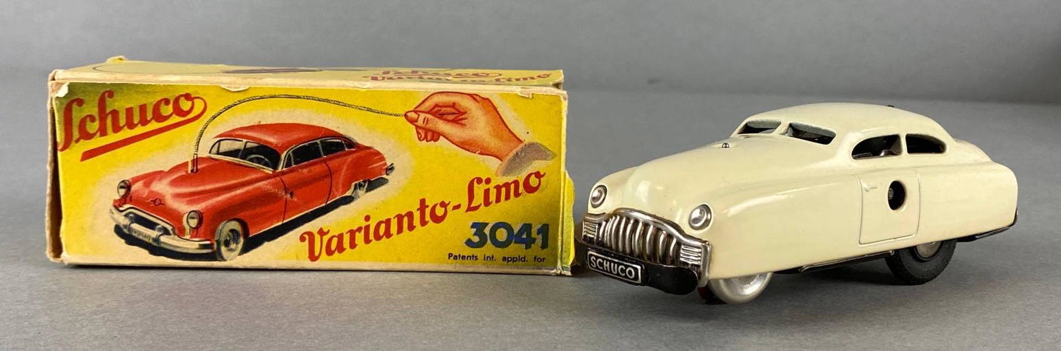 Schuco Varianto Limo 3041 Wind Up Vehicle