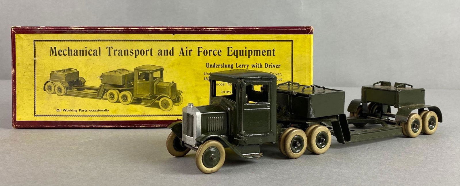 W Britain Heavy Duty Military Lorry with Driver Tin Transport Vehicle (1 of 7)