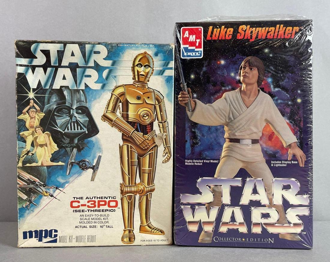 Group of 2 Star Wars Action Figure Model Kits (1 of 4)