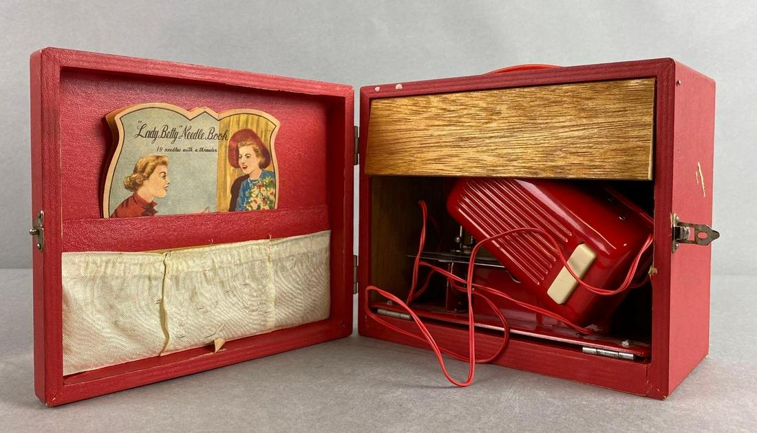 Boxed Electric Kraemer Little Modiste Sewing Machine (1 of 5)