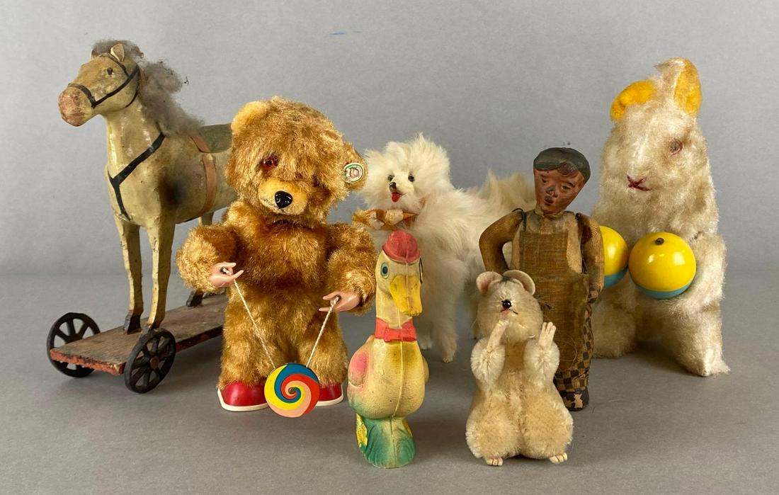 Group of 7 Vintage Toys and Figures (1 of 5)