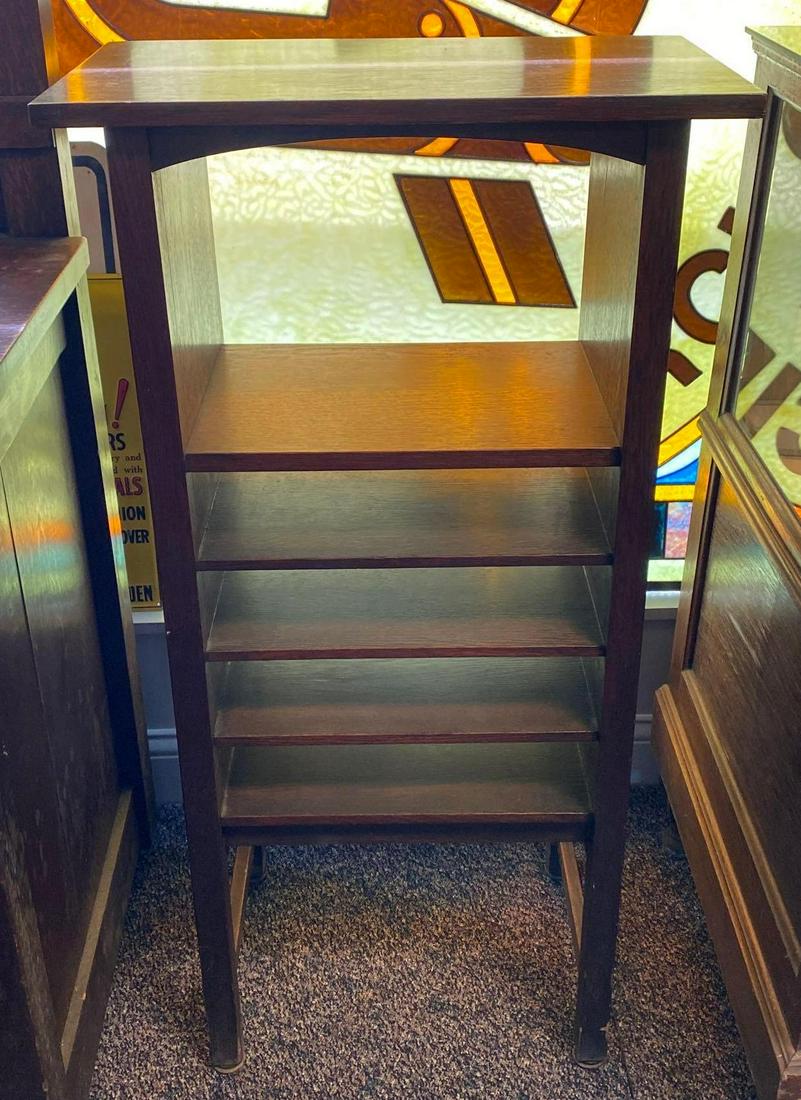 Gustave Stickley Arts and Crafts Mission Quarter-Sawn Oak Bookshelf (1 of 5)