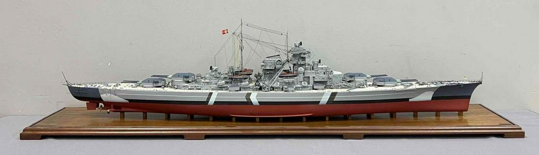 Huge Fine Art Models WW2 German Battleship Bismarck with Showcase: Limited Edition, Over 4 foot long with incredible detail and craftsmanship, showcase measures 62 x 11 x 15 inches, produced by fine art models in Birmingham, Michigan, The Bismarck was originally buil