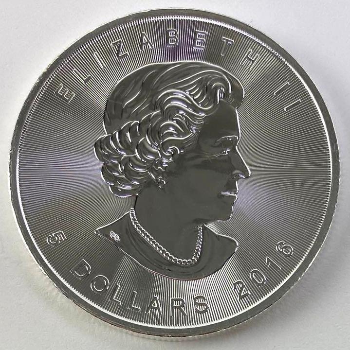 2016 $5 Canada Maple Leaf 1oz. .9999 Fine Silver (1 of 2)