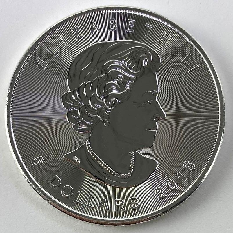 2016 $5 Canada Maple Leaf 1oz. .9999 Fine Silver (1 of 2)