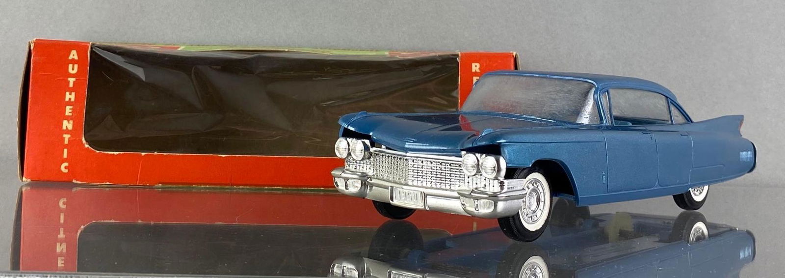 Johan Models 1960 Cadillac Fleetwood Dealership Promo Car (1 of 8)