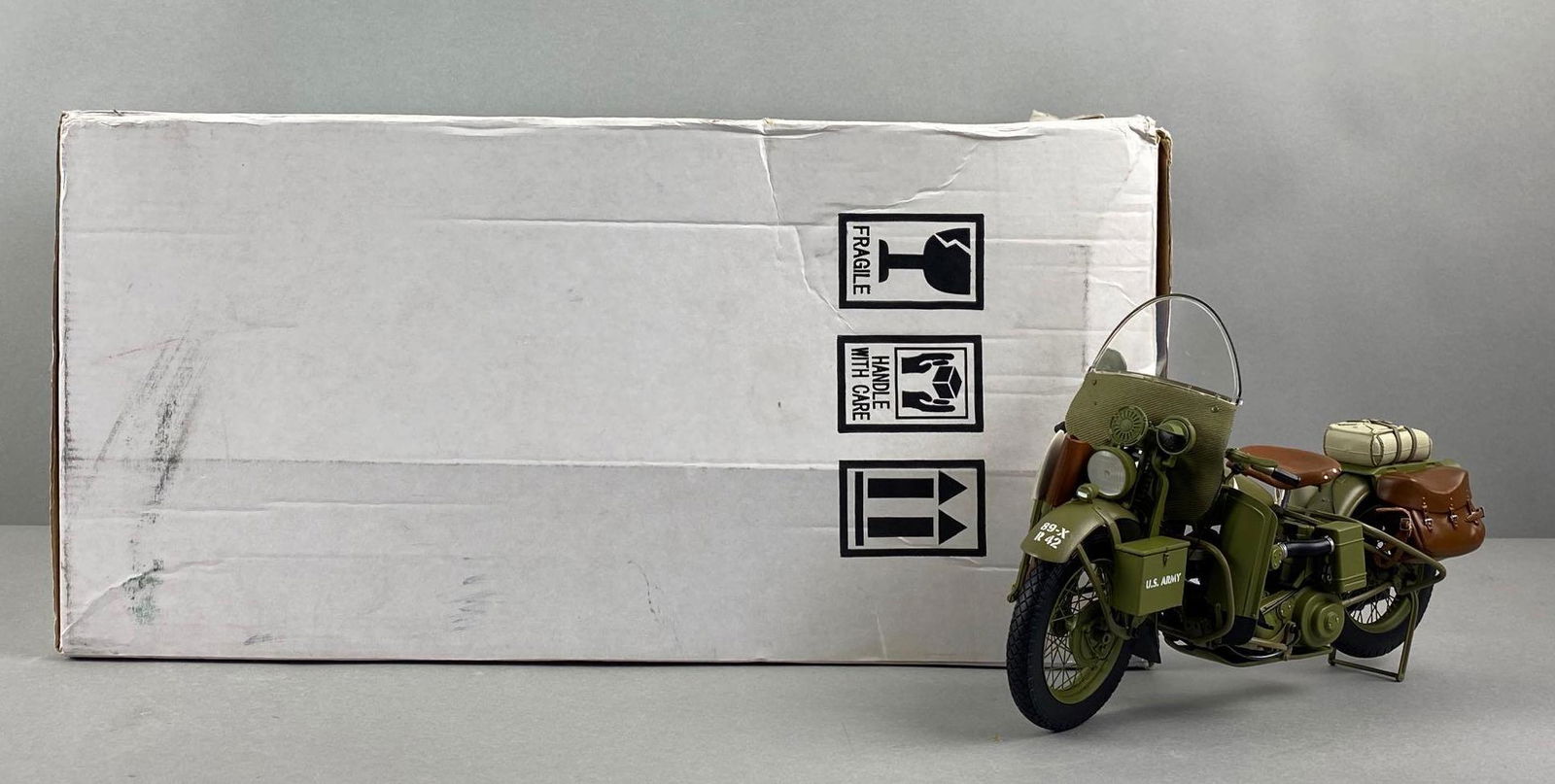 Franklin Mint Limited Edition 1942 Harley-Davidson WLA: Original box. Die-cast. 1/10 scale. New condition. Color - Green