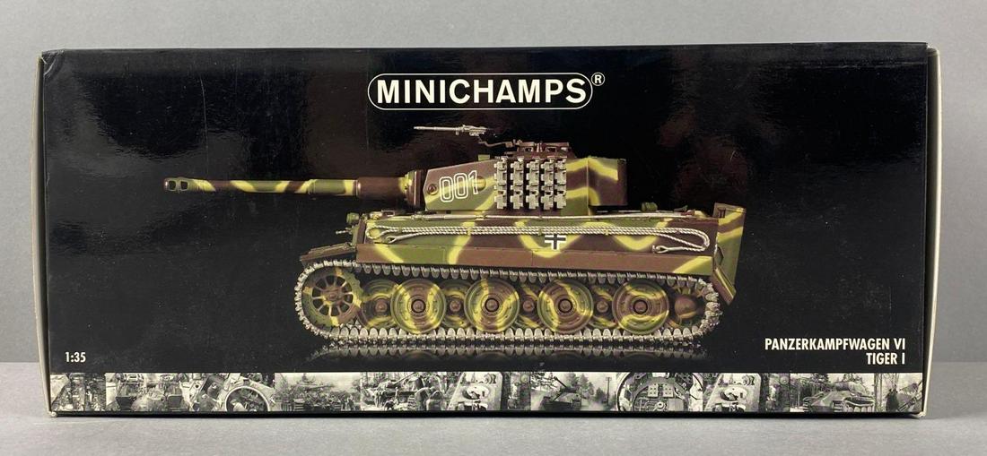 Minichamps Panzerkampfwagen Vi Tiger Ii