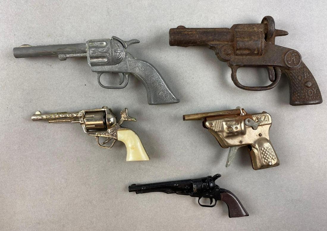 Group of 5 Assorted Toy Guns (1 of 4)