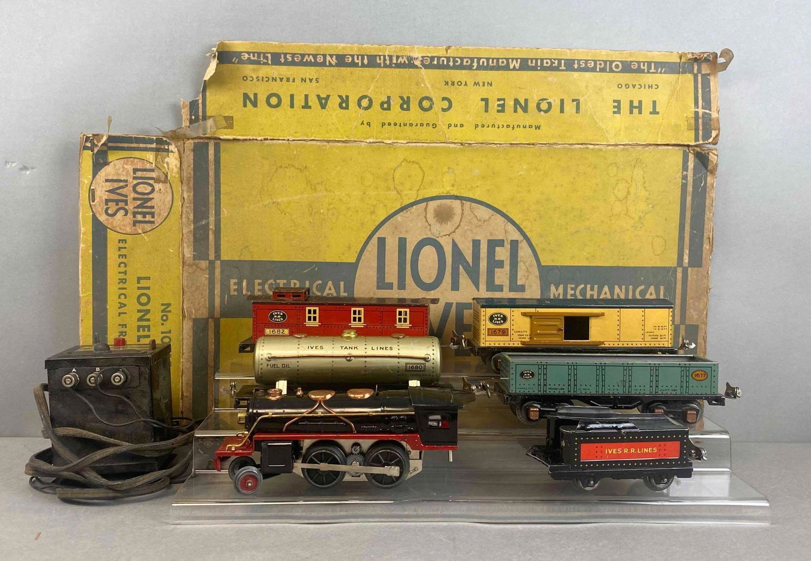 Group of 7 Lionel-Ives No. 1051E Electrical Freight Outlet Set: Untested. Original box. O Gauge.