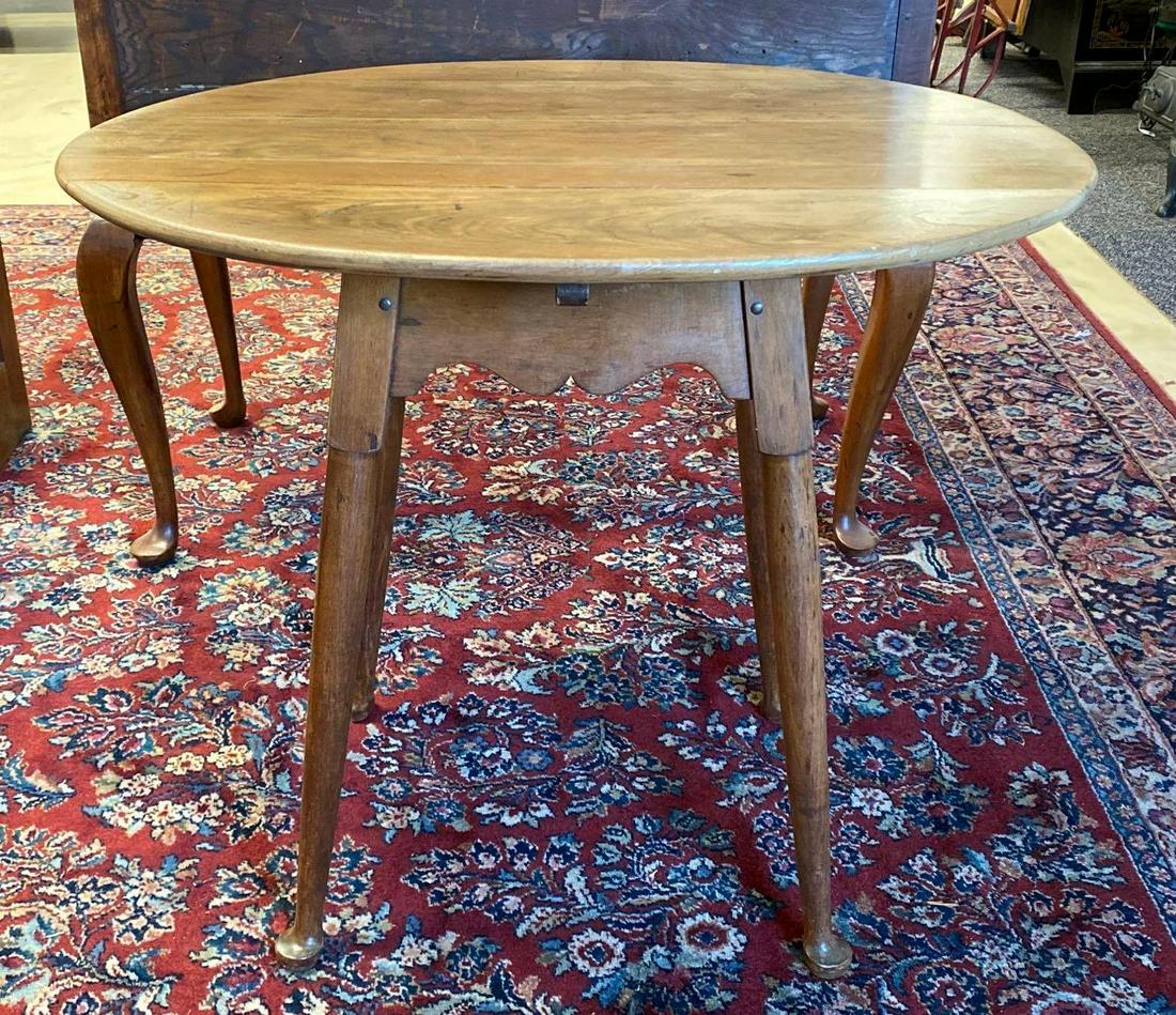 Primitive Wood Oval Table: NO SHIPPING AVAILABLE. Measures 27 x 32 x 24in.