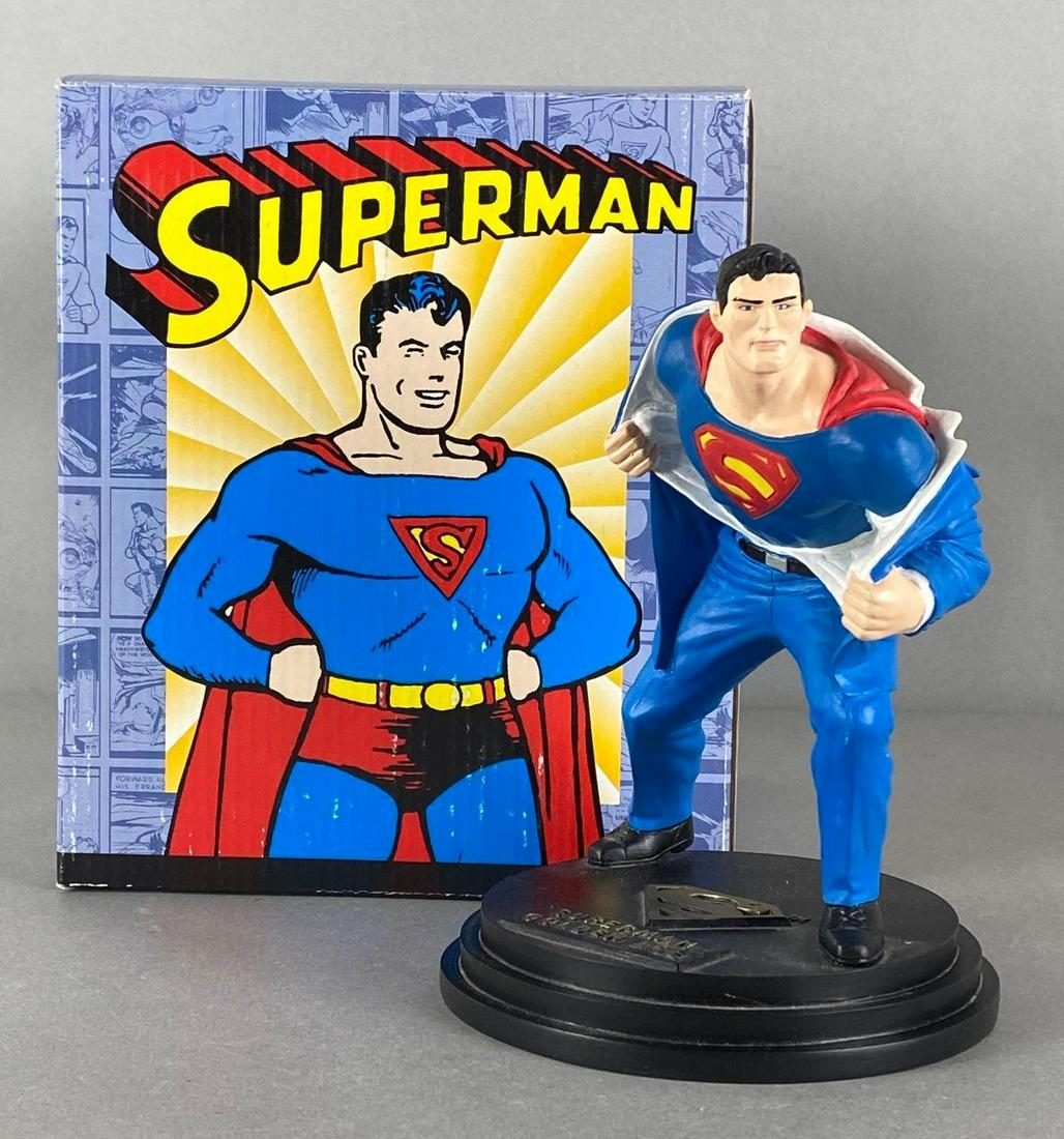 DC Comics Superman Changing Golden Age Figurine (1 of 9)