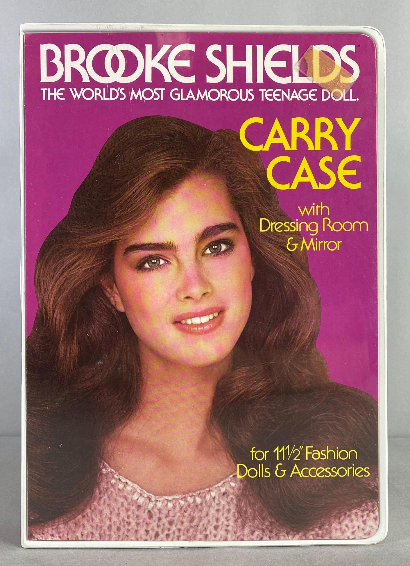 LJN Brooke Shields Fashion Doll Carry Case with Dressing Room and Mirror (1 of 5)
