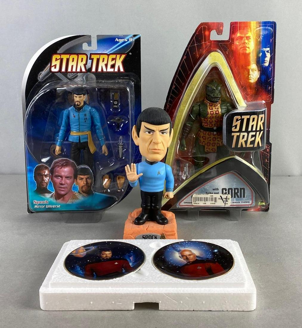 Group of 4 Star Trek Items (1 of 4)