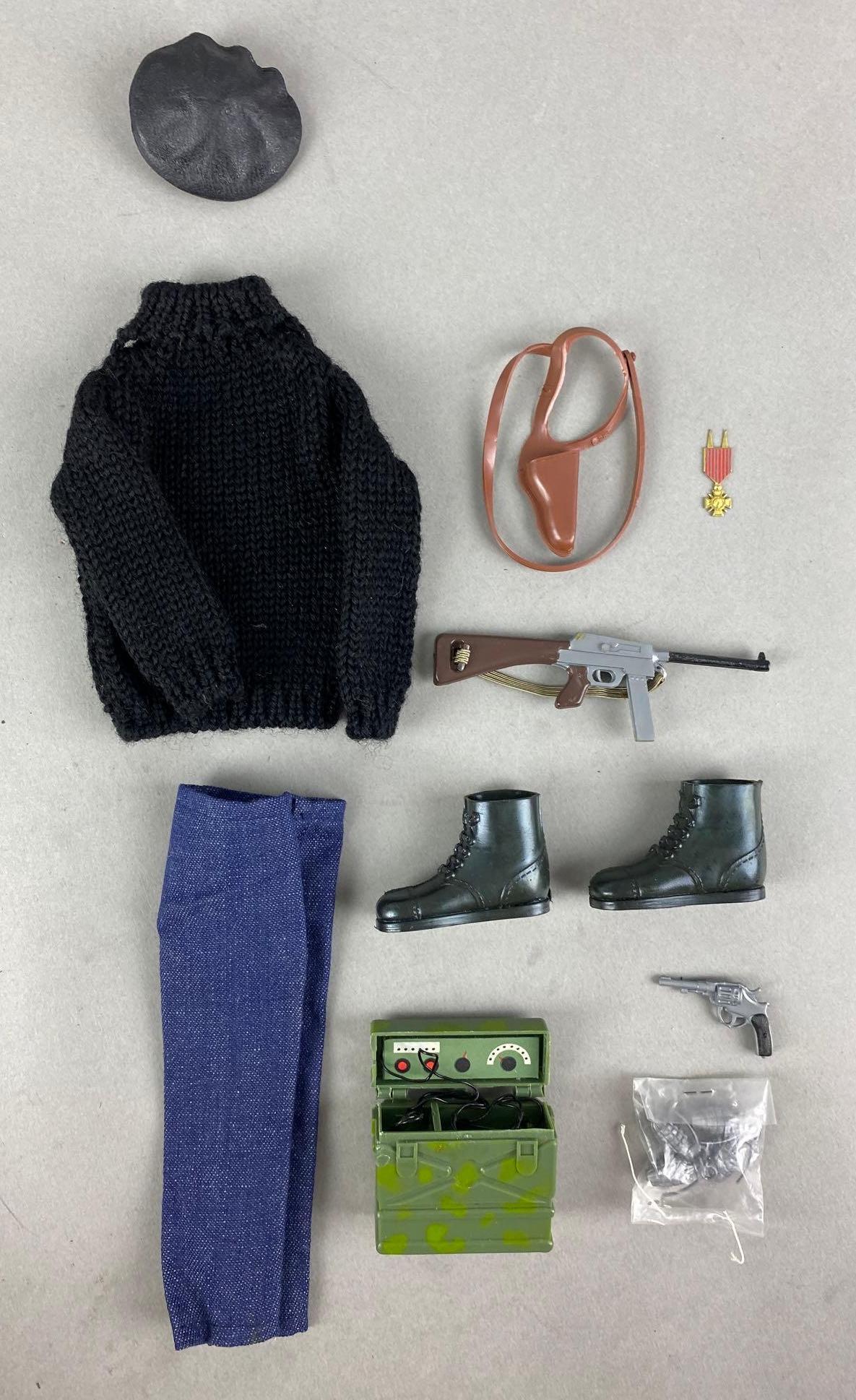 Vintage 1964 G.I. Joe Fighting Men French Resistance Fighter Clothing Set (1 of 3)