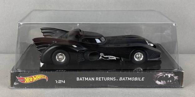 Hot Wheels Batman Returns Batmobile Die-Cast Vehicle: Mattel 2014. New in original packaging, 1/24 scale.