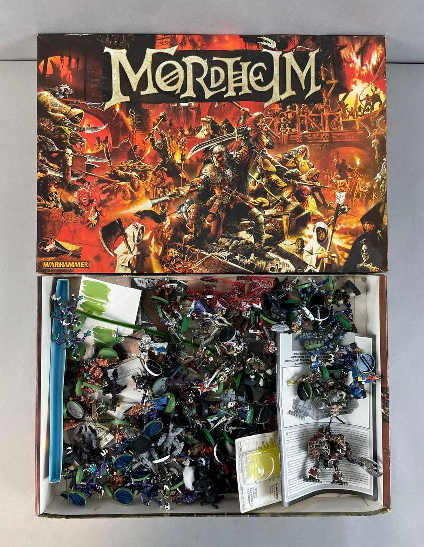 Games Workshop Mordheim City of the Damned Kit: Unknown if set is complete, includes original box which measures 17 x 11 1/2 x 2 1/2 inches