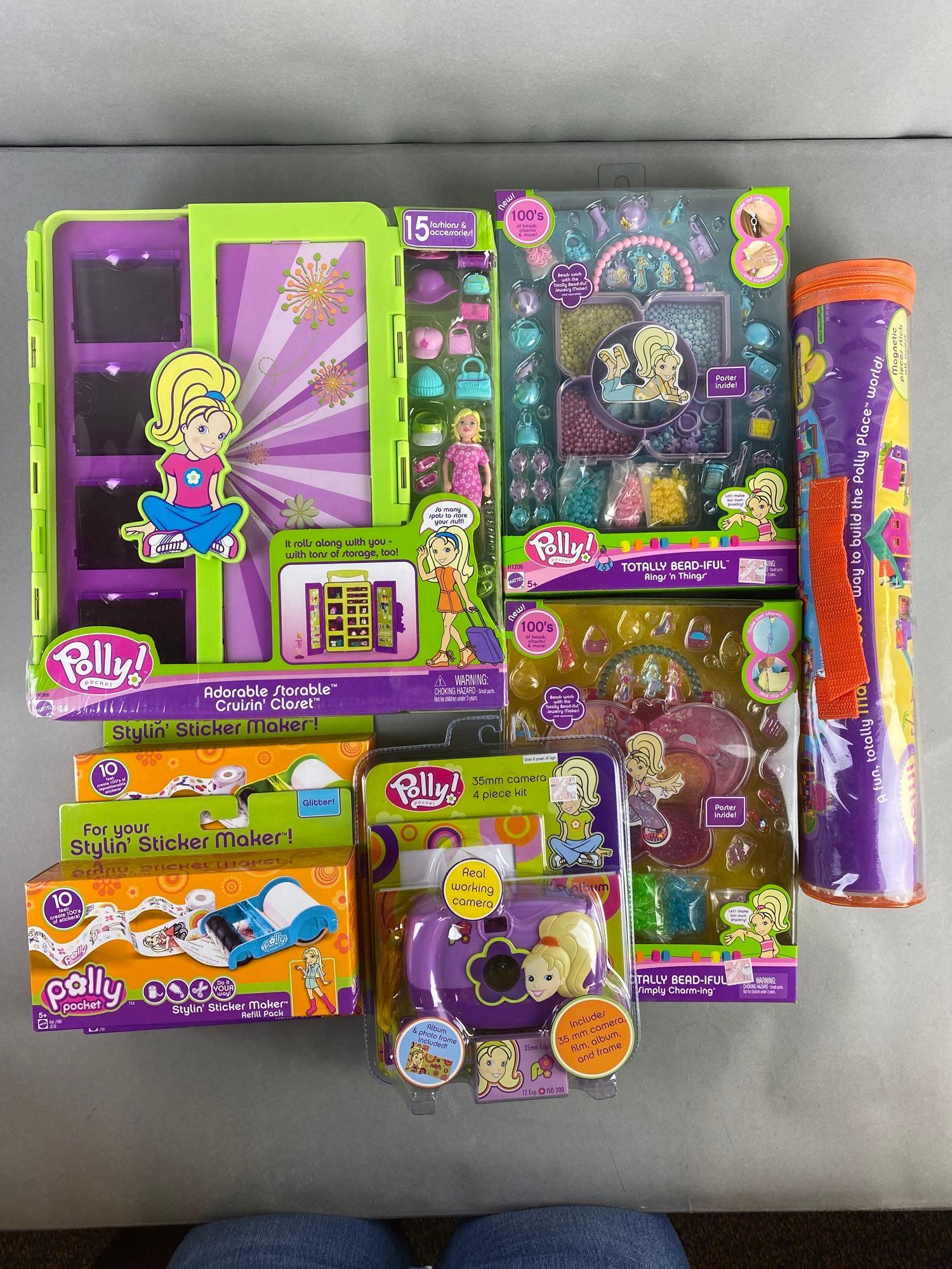Group of 9 Mattel Polly Pocket Toys (1 of 6)